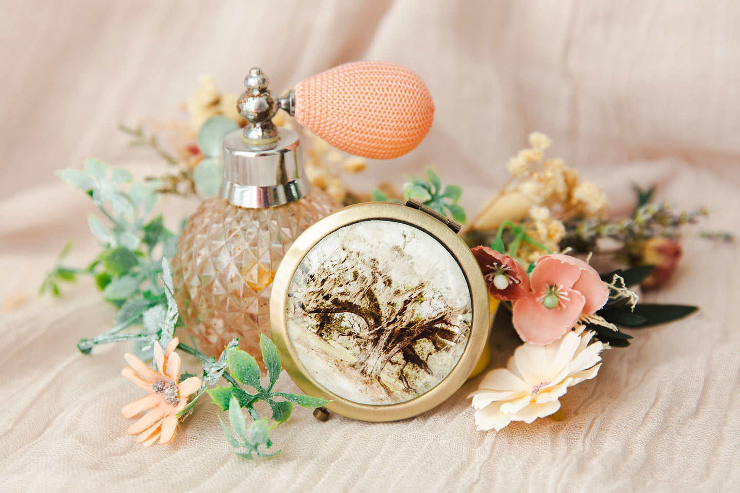 FONTAINEBLEAU SOUTHERN LIVE OAK COMPACT MIRROR