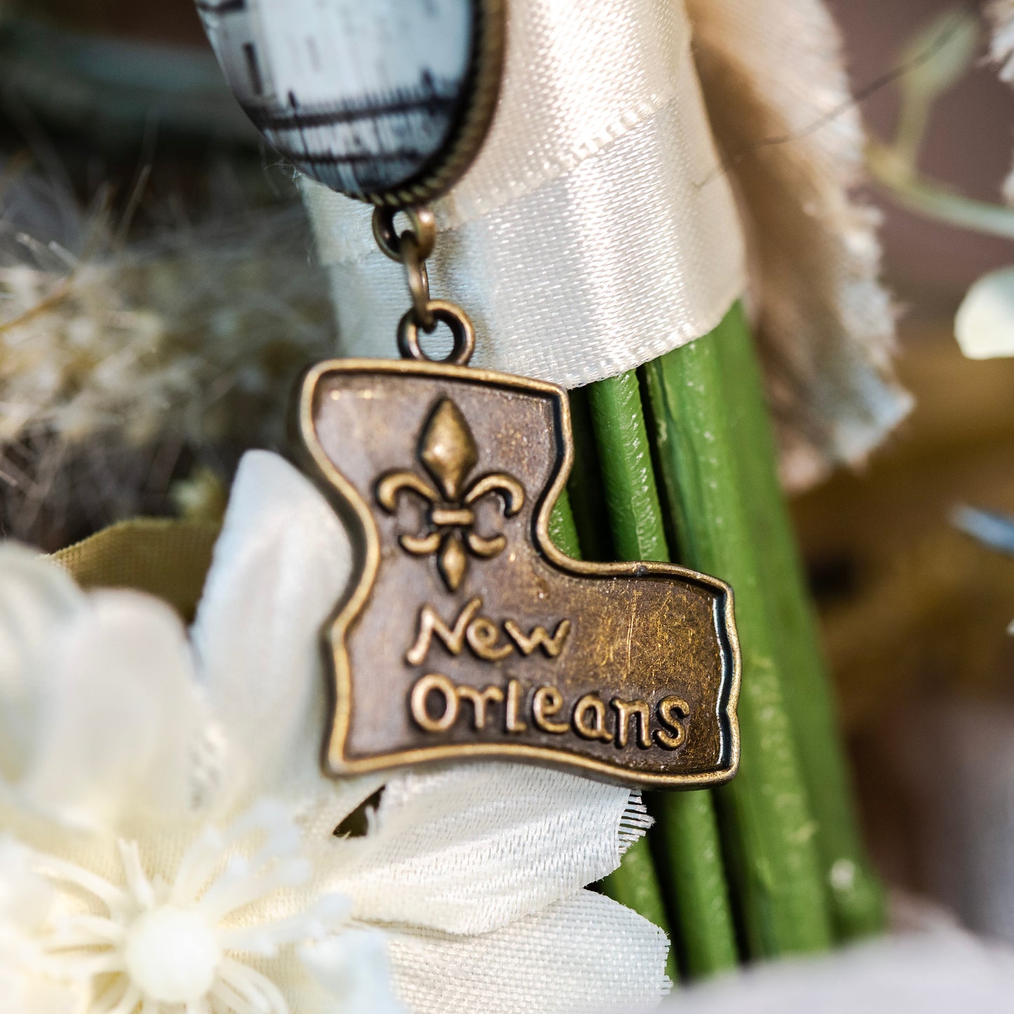 THE NAPOLEON WEDDING BOUQUET PENDANT
