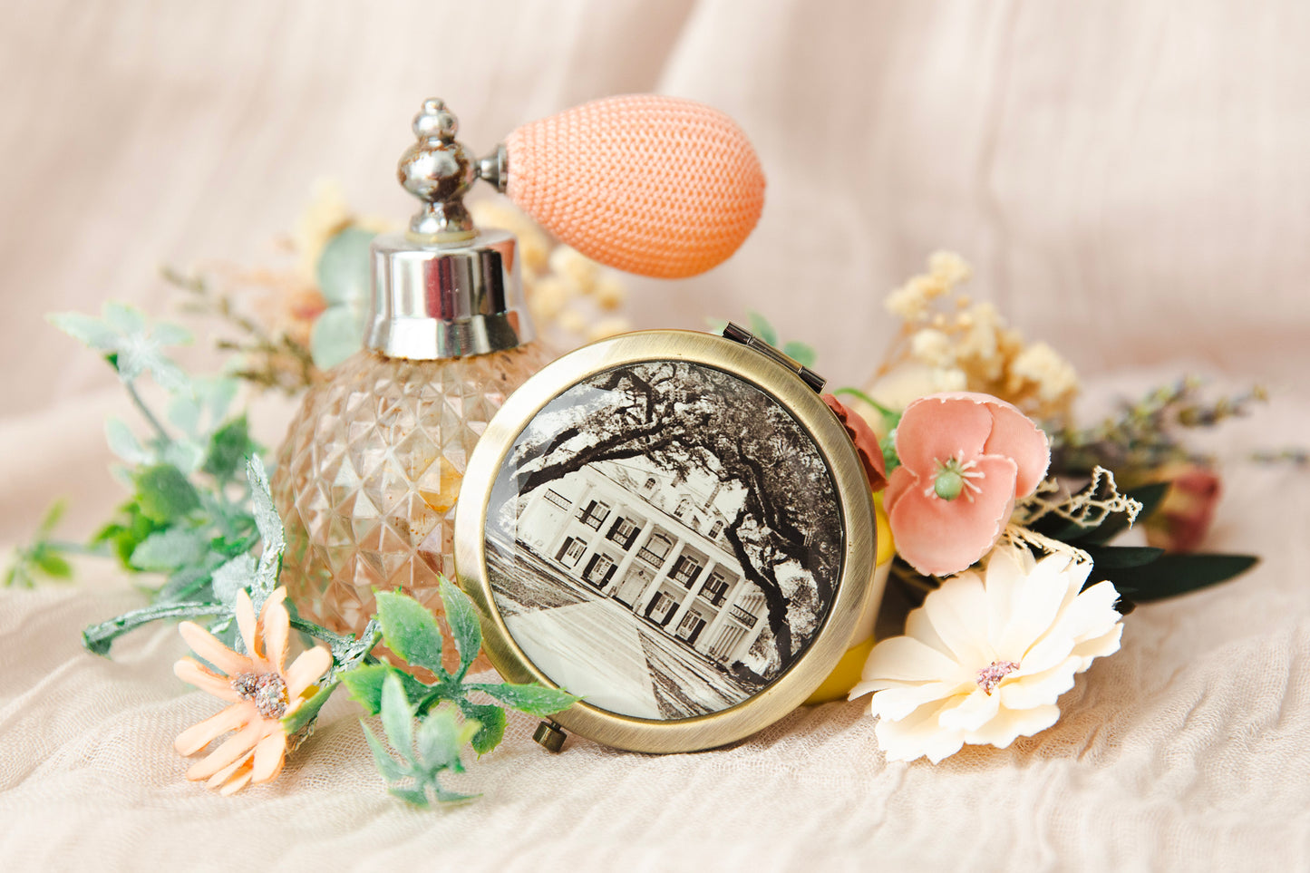 OAK ALLEY PLANTATION COMPACT MIRROR
