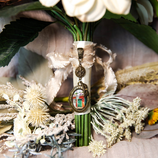 LAISSEZ LES BON TEMPS ROULER WEDDING BOUQUET PENDANT