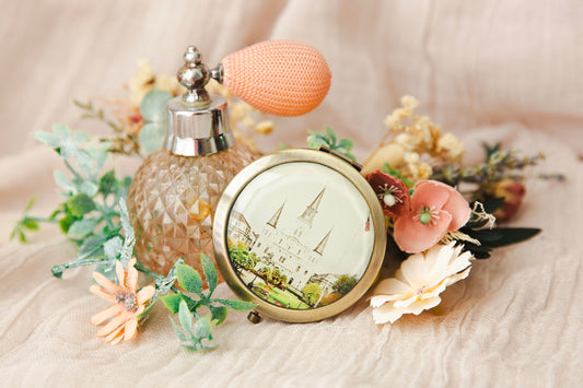 ST. LOUIS CATHEDRAL COMPACT MIRROR